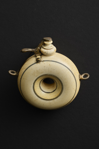 Powder Flask Saxon, 1st half 17th century